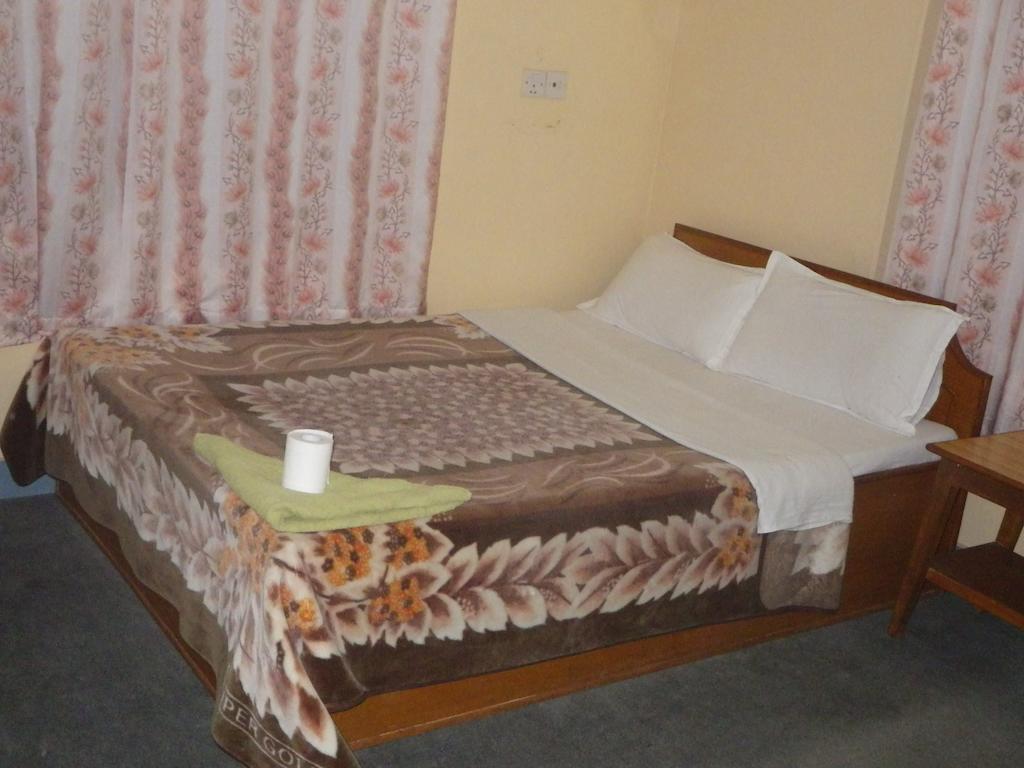 Green Tara Hotel Pokhara Oda fotoğraf