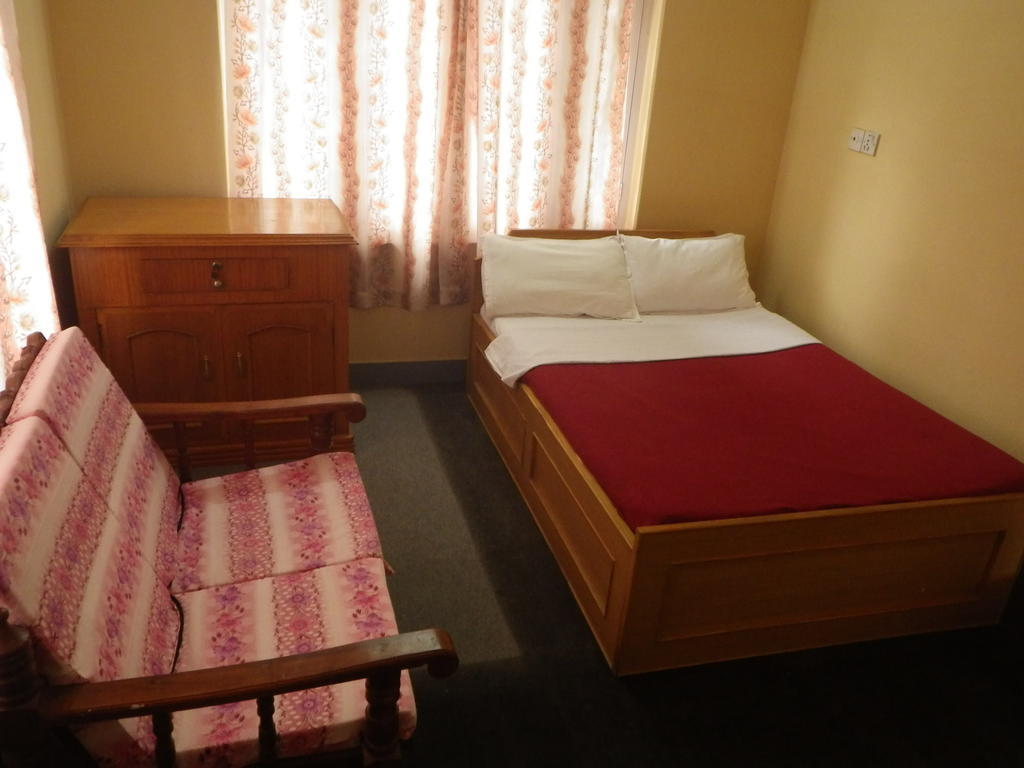 Green Tara Hotel Pokhara Oda fotoğraf