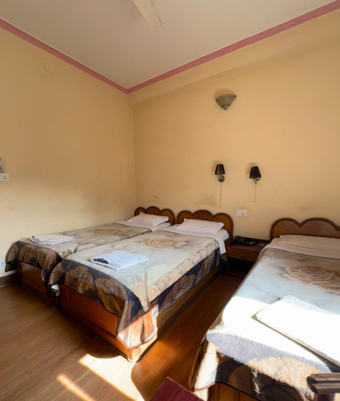 Green Tara Hotel Pokhara Dış mekan fotoğraf